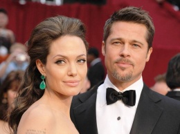 СМИ: Анджелина Джоли развелась с Брэдом Питтом из-за арабского миллионера
