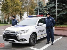 Японцы обеспечат украинских полицейских зимним обмундированием