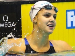 Д.Зевина получила две золотые медали на этапе Кубка мира по плаванию