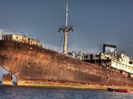 Пропавший в Бермудском треугольнике корабль вернулся спустя 90 лет... Что нашли на таинственном судне?