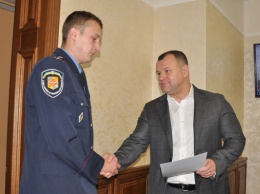 Полтавских полицейских наградили за поимку убийцы
