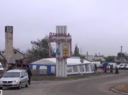 В Станице Луганской продолжаются провокационные обстрелы, в Золотом и Петровском - идет разминирование