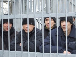 Срок "скостят" не всем. Как Кабмин и депутаты предлагают изменить "закон Савченко"