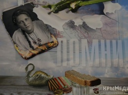 Российские художники показали в Симферополе свое видение войны (ФОТО)