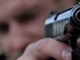 В Запорожской области квартирных воров ждал мужчина с пистолетом
