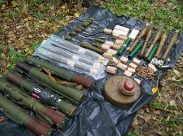 СБУ нашла в Луганской области два схрона с оружием