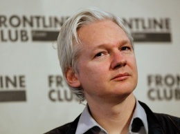 Главе WikiLeaks Джулиану Ассанжу отключили интернет