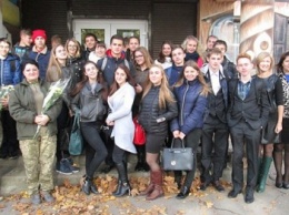Военные рассказали Мирноградским (Димитровским) школьникам о жизни на войне, солдатском братстве и волонтерской помощи