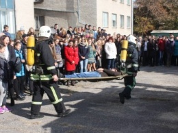В День гражданской защиты Кропивницкое музыкальное училище на день превратилось в школу юного спасателя