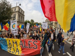 Сторонники поглощения Молдовы устроили беспорядки в столице Румынии