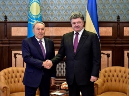 Порошенко собрался с визитом к Назарбаеву