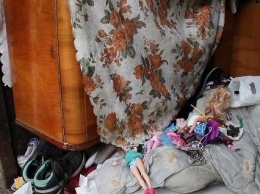11-летняя девочка приехала в Киев, чтобы жить с бездомным