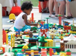 LEGO отказывается от обычного пластика в своих игрушках