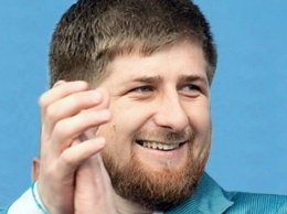 Отставные военные и полицейские Чечни получили подарки из рук Кадырова
