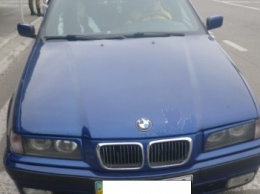 Херсонские пограничники на админгранице с Крымом задержали автомобиль «BMW»