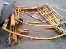 На поселке Котовского разрушили остановку одесских трамваев (ФОТО)
