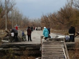 Мост в Станице Луганской обещают восстановить до конца года