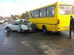 В ДТП на поселке Котовского столкнулись автобус, маршрутка и «Жигули»: пострадали три подростка