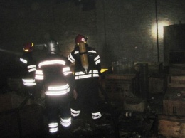 В Черкассах загорелся завод химических реактивов (Фото)