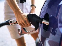 АЗС оштрафовали на миллионы гривен: Остановит ли это рост цен на топливо