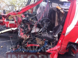На трассе Одесса-Рени столкнулись два грузовика, погибли оба водителя
