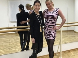 Анастасия Волочкова удивила поклонников новым платьем-зеброй