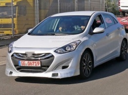 Hyundai начала тесты «заряженного» хэтчбека i30