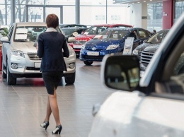 В РФ в первом полугодии продажи легковых авто и LCV упали на 36,4%