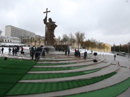 В России памятник Владимиру в Москве назвали "монументом эпохи позорной войны против Украины"
