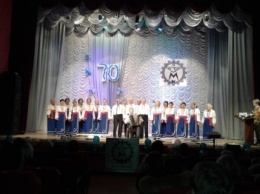 Авдеевский завод металлоконструкций отметил 70-летний юбилей большим концертом (ФОТО)