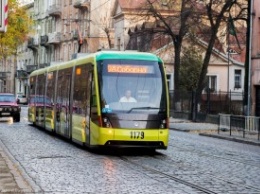 Во Львове планируют сделать круглосуточным трамвайный маршрут на крупнейший жилмассив города
