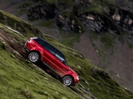 Экс-Стиг съехал с 15-километрового горнолыжного склона на Range Rover