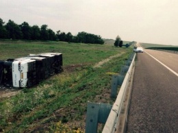 В Ростовской области перевернулся пассажирский автобус: пострадали 10 граждан Украины