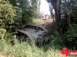 ДТП с участием российского танка привело к многокилометровым пробкам в Крыму
