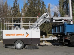 Крюковские вагоностроители представили подметально-уборочную машину «Чистий шлях» на международной выставке