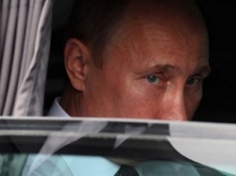 В Керчи «рухнул Путин»: в сети откровенно издеваются (фото)