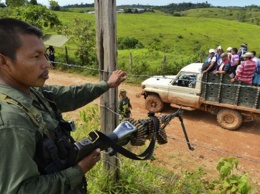 Правительство Колумбии подписалj мировое соглашение с повстанцами