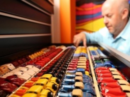 Американец собрал коллекцию игрушечных машинок на миллион долларов