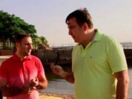 Саакашвили начал борьбу с закрытыми пляжами (ВИДЕО)