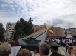 В Казани установили монумент воинам-танкистам