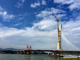 В Китае построили самый широкий вантовый мост с односторонним пилоном в мире (фото)
