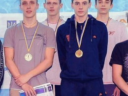 Запорожские пловцы заняли третье место на чемпионате Украины среди юношей