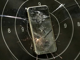 Титановый iPhone 7 расстреляли из пистолетов «Байкал 442» и Макарова