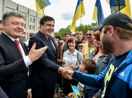А ведь совсем недавно был «великим реформатором»: Порошенко начал травлю Саакашвили