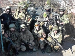 Бойцы "Айдара" и "Правого Сектора" покидают границы ЛНР