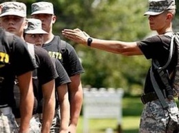 США рассматривают возможность трансгендерам служить в армии