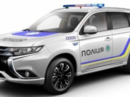 Полицейские кроссоверы Mitsubishi Outlander PHEV отправят в регионы