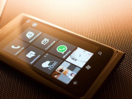 СМИ: флагман Nokia получит 2K-дисплей и оптику Carl Zeiss