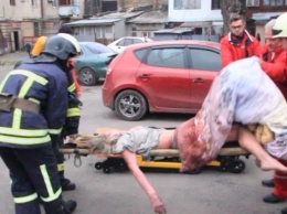 Одесские пожарные вытащили из горящего дома на Молдаванке женщину и ее трех шиншилл