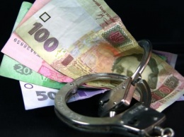 В Харькове осудили менеджера банка, которая крала деньги у клиентов